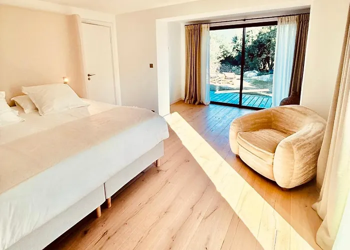 Villa Mamma avec piscine privée et plage à pied privilégiée à 200m *