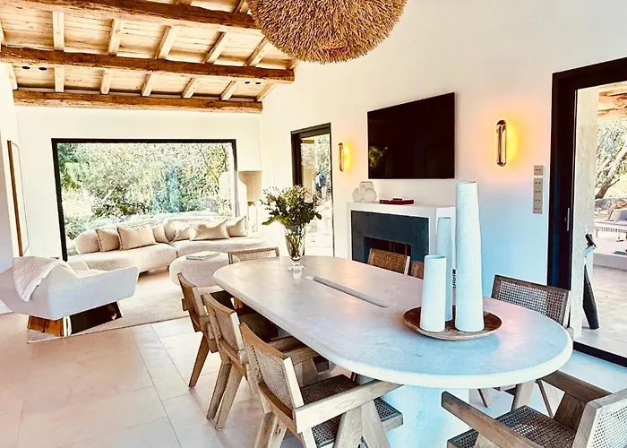 Villa Mamma avec piscine privée et plage à pied privilégiée à 200m *