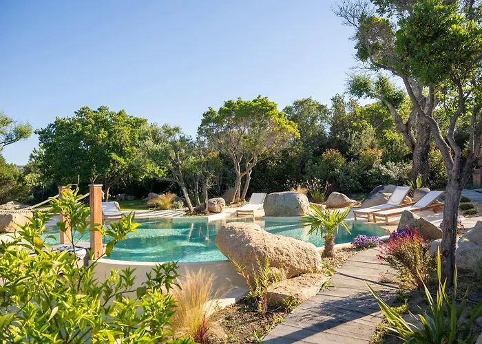 Villa Mamma avec piscine privée et plage à pied privilégiée à 200m * Zonza